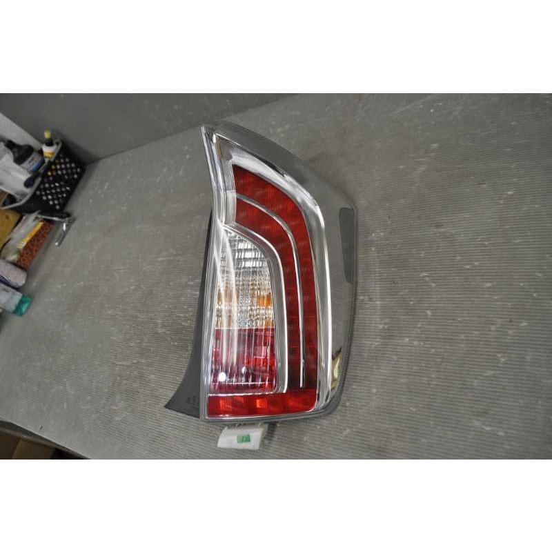 30 プリウス L 後期 (ZVW30) H.24 右 テールライト 破損無 動作保証