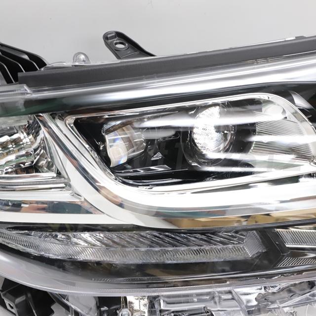 トヨタ（TOYOTA） 【中古】 アルファード 30 AGH30W 前期 純正 LED 右