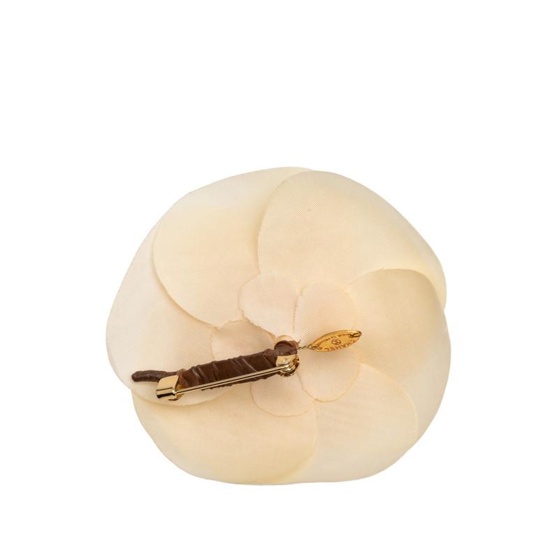 CHANEL（シャネル） カメリア コサージュ ブローチ ホワイト