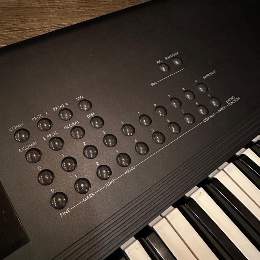 KORG（コルグ） Korg T3 EX MUSIC WORKSTATION Synthesizer