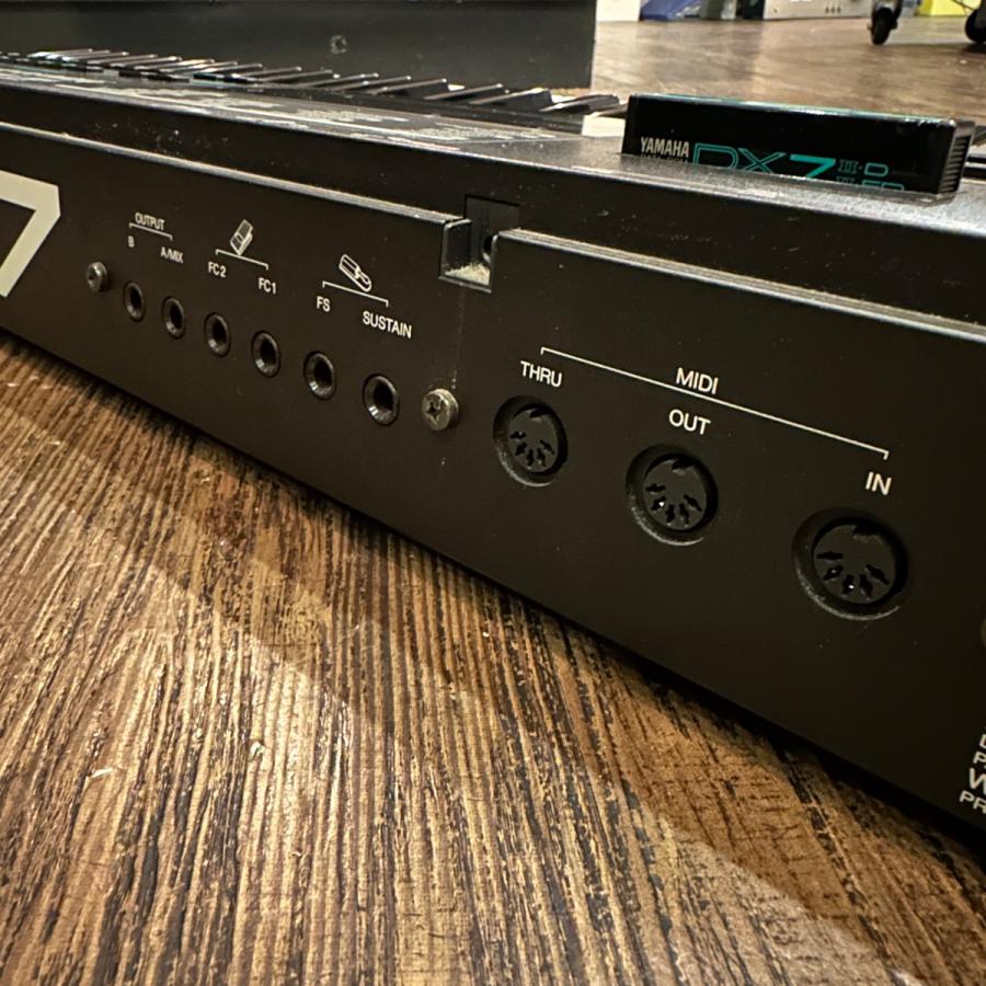 YAMAHA（ヤマハ） Yamaha DX7-IID Synthesizer シンセサイザー