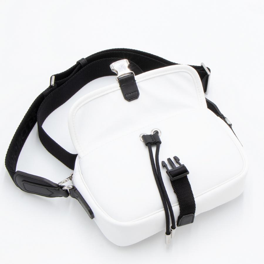 MONCLER（モンクレール） ショルダーバッグ ホワイト NEW TRICK