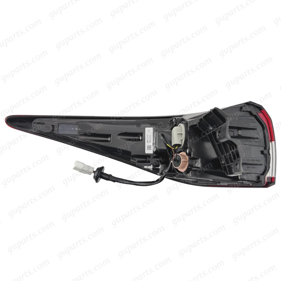 三菱（MITSUBISHI） アウトランダー PHEV R3/12〜 GN0W 右 リヤ