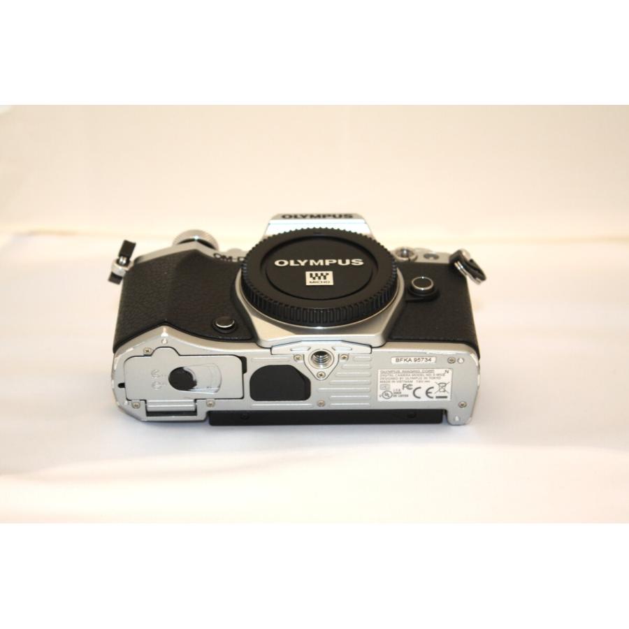 中古】 【並品】 オリンパス OM-D E-M5 MarkII ボディ シルバー