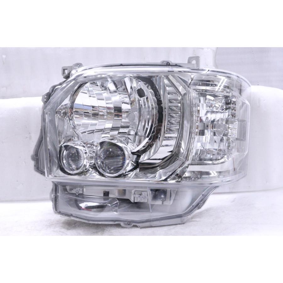 ハイエース 6型ダークプライム2純正ヘッドライトLED 左側 ハイエース6