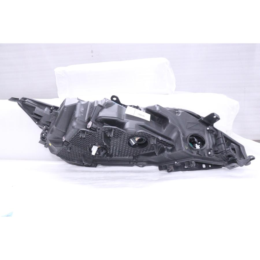 32-1116☆後期 LED ZSU60W ハリアー CVT/I☆左ヘッドライト KOITO 48