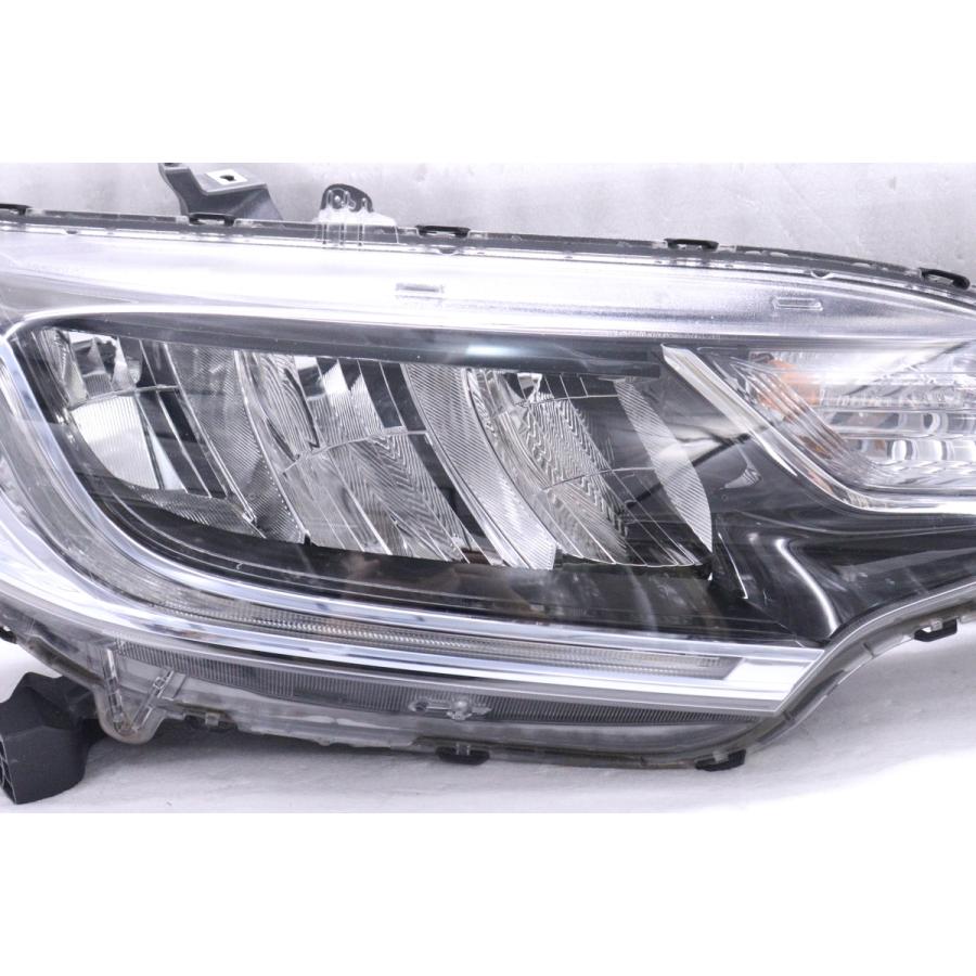 49-455☆【値下】後期 LED GP5 フィットハイブリッド☆右ヘッドライト