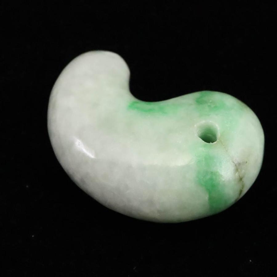 糸魚川翡翠 ヒスイ 小滝産 薄緑 31mm勾玉 ディレクトリカード付 13.19g