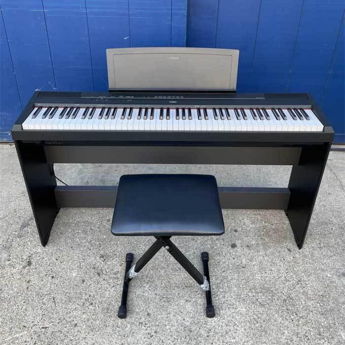 送料無料】電子ピアノ P-115 椅子・譜面立て・ペダルユニット付 ヤマハ