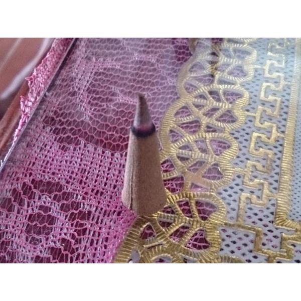 無添加ベトナム産手作り高級天然沈香コーン型】三角お香 30→35gに増量