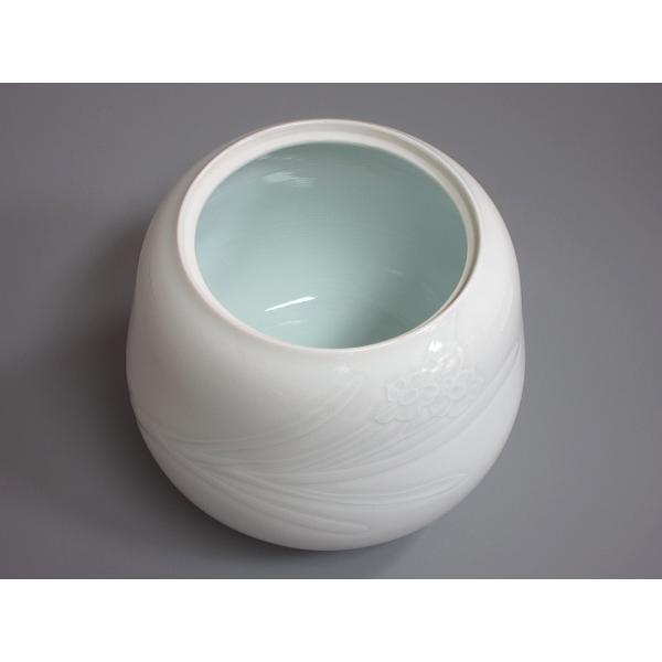 青白磁刻花紋 水仙水指 樋渡陶六造 共箱 : 茶道具商 越中屋 - 通販