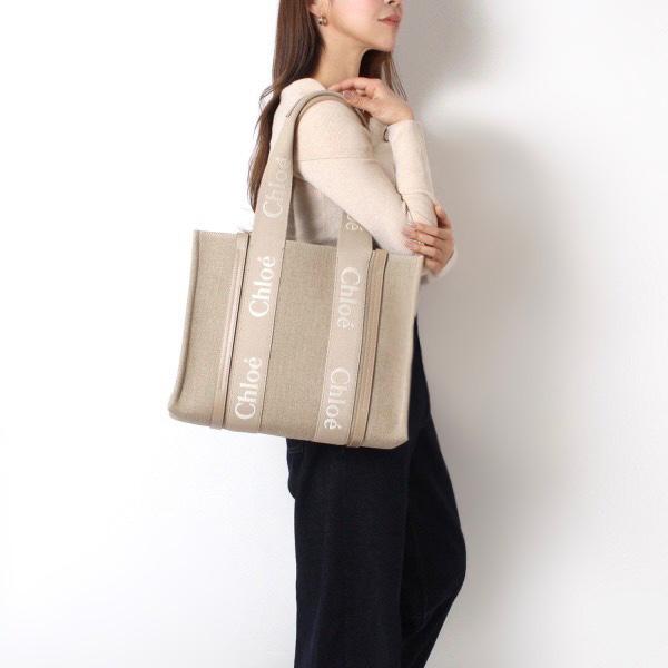 Chloe（クロエ） 25SS新色 Chloe WOODY ミディアム 刺しゅうロゴ