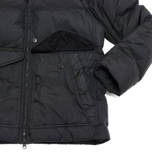 STONE ISLAND（ストーン アイランド） 24AWモデル バッジワッペン付き