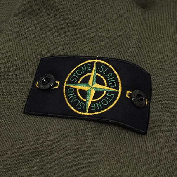 STONE ISLAND（ストーン アイランド） 25AWモデル バッジワッペン付き