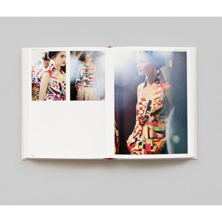 Benoit Peverelli: CHANEL−Fittings and Backstage シャネル : 銀座