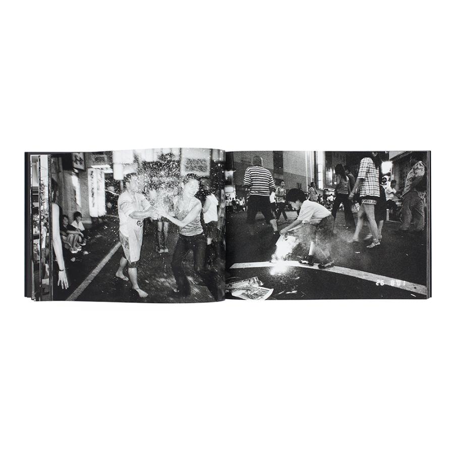 土門拳賞受賞作品】新宿迷子／梁丞佑 写真集 : 銀座 蔦屋書店 - 通販