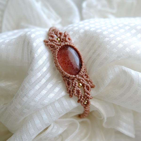 ストロベリークォーツ マクラメ編みブレスレット 天然石マクラメ