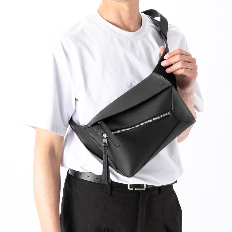 LOEWE（ロエベ） ボディバッグ PUZZLE パズル スモール バムバッグ