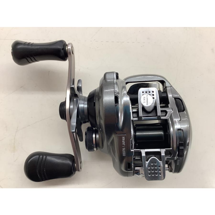 シマノ（SHIMANO） 中古 ベイトリール 15メタニウムDC 右 【中古B