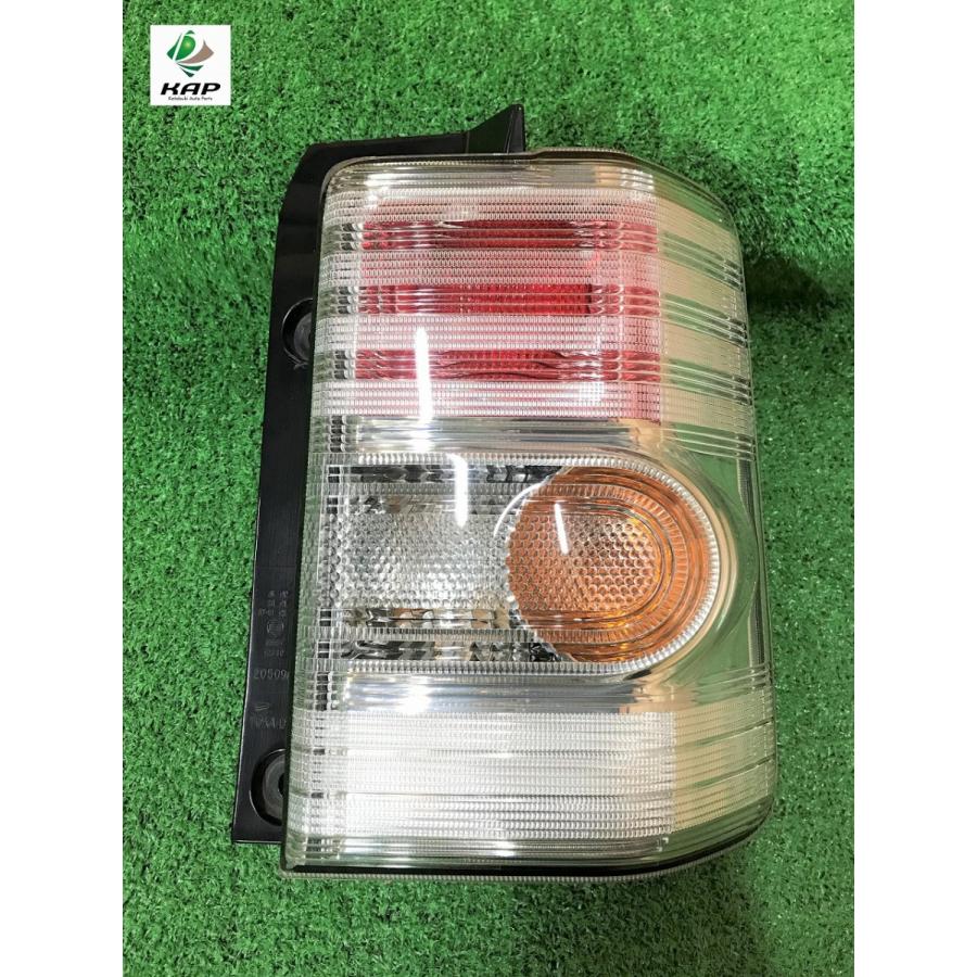 ダイハツ☆ムーヴコンテ カスタム L575S 純正 テールライト 右