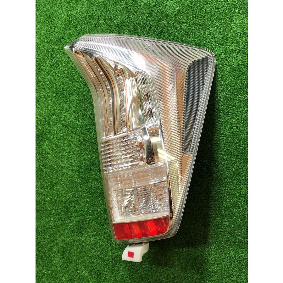 トヨタ☆プリウス ZVW30 純正 右テールライト STANLEY P8007/47-37
