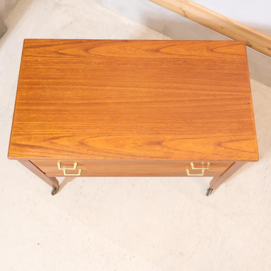 北欧デンマーク チーク材 ソーイングワゴン キャビネット キャスター付