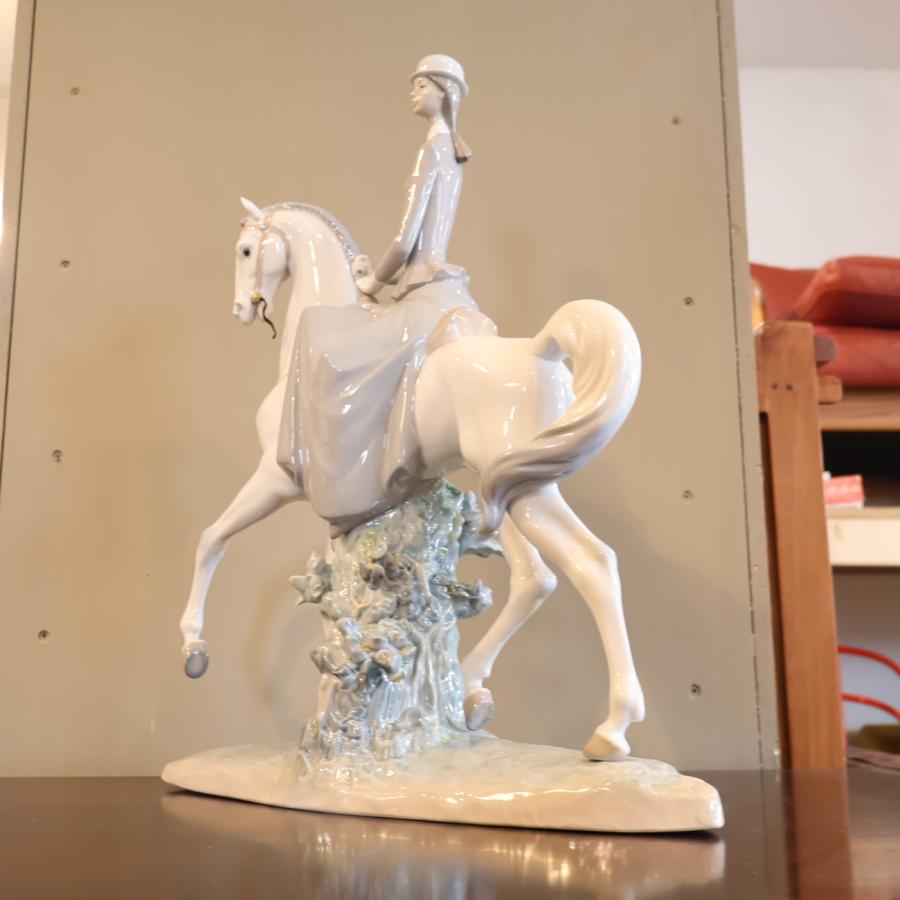 LLADRO リヤドロ フィギュリン 白い馬の少女 4516 陶器 置物