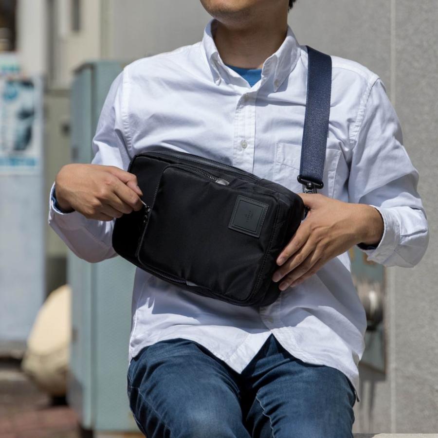 LANVIN en Bleu ランバン オン ブルー ボディバッグ ショート メンズ