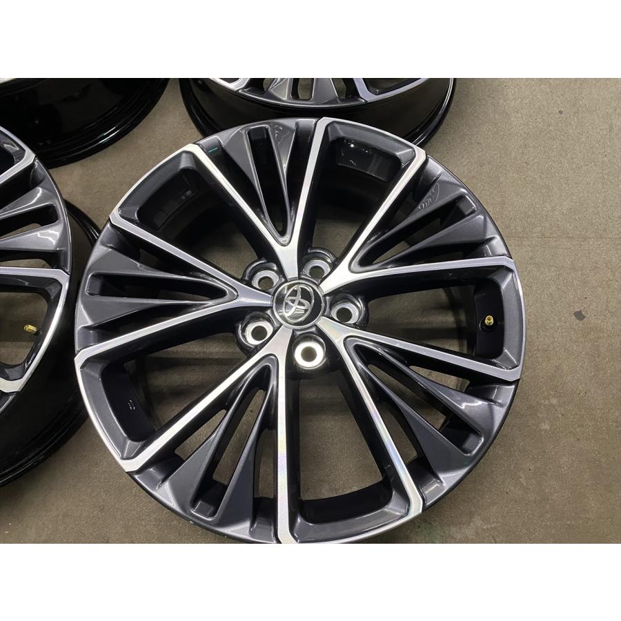 プリウス 【新車外し】新型 MXWH60 純正アルミホイール 19インチ