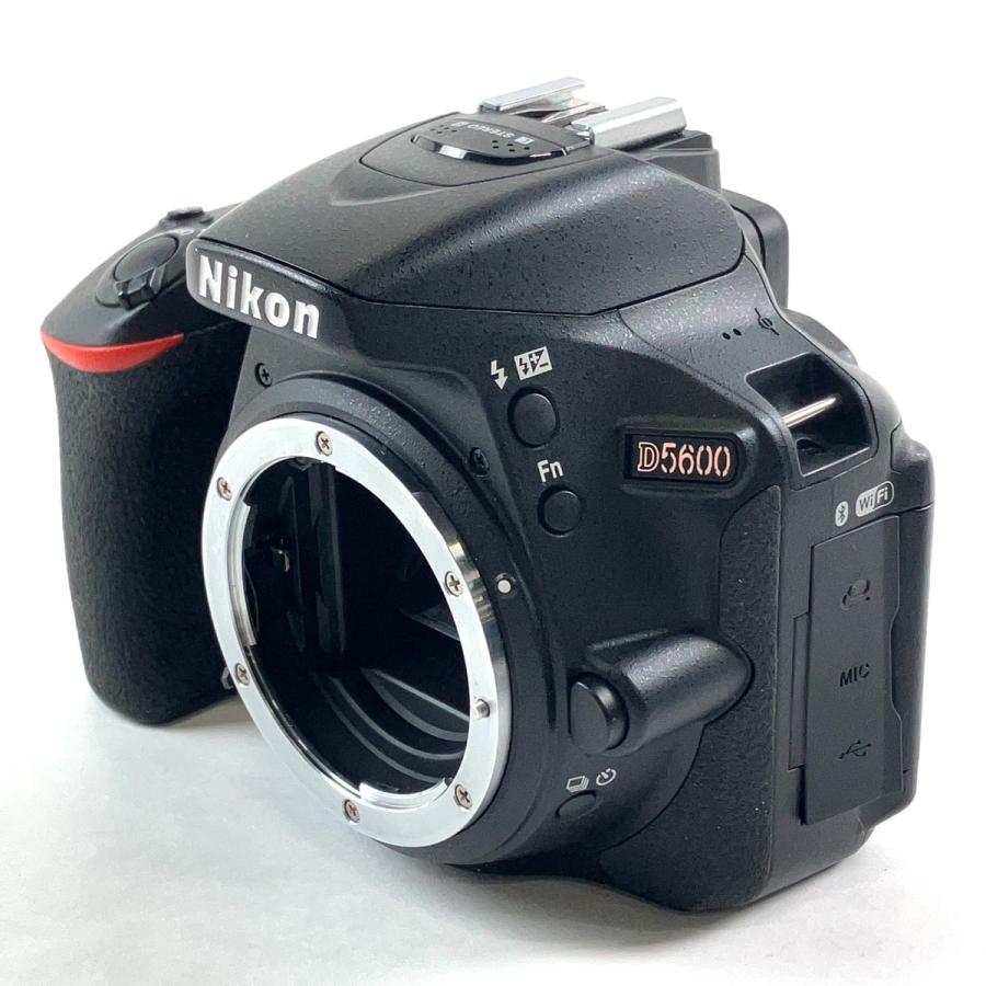 ニコン Nikon D5600 ダブルズームキット デジタル 一眼レフカメラ 中古