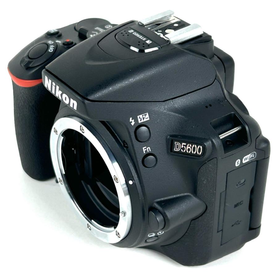 ニコン Nikon D5600 ダブルズームキット デジタル 一眼レフカメラ 中古