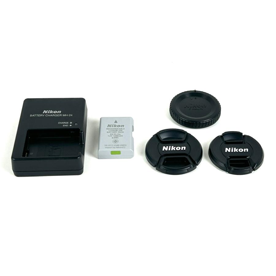 ニコン Nikon D5600 ダブルズームキット デジタル 一眼レフカメラ 中古