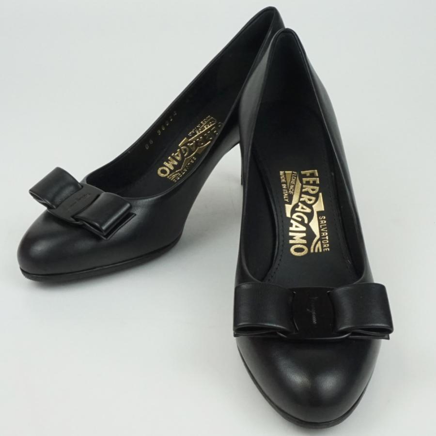 FERRAGAMO（フェラガモ） ヴァラパンプス ブラック サイズ表記4 1/2