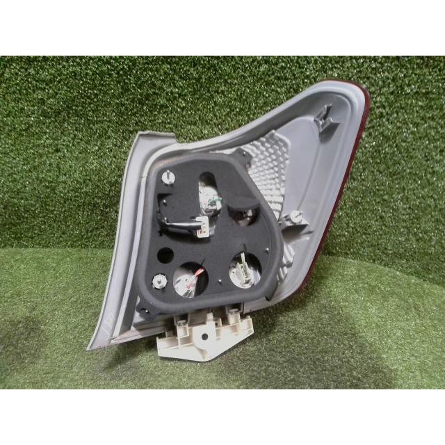 カローラアクシオ DBA-NZE161 左テールランプ : 啓愛社 千葉リサイクル