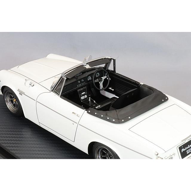イグニッションモデル 1/18 ダットサン フェアレディ 2000 (SR311