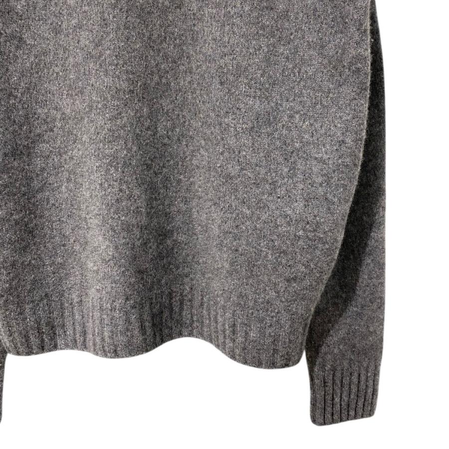 アローゴーナナ ARROW57 田中さんのセーターC．Tocculiカシミヤニット