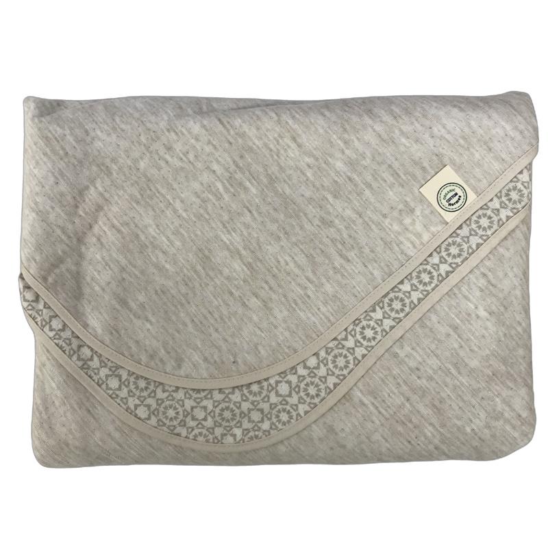 ホルミー プレミアムケット ハーフ クリーム グラント・イーワンズ