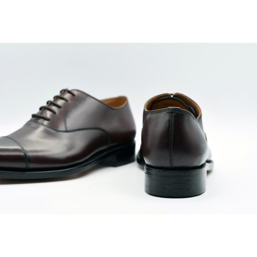 半額以下！ストレートチップ グッドイヤー・ウェルト製法 革底 レザー