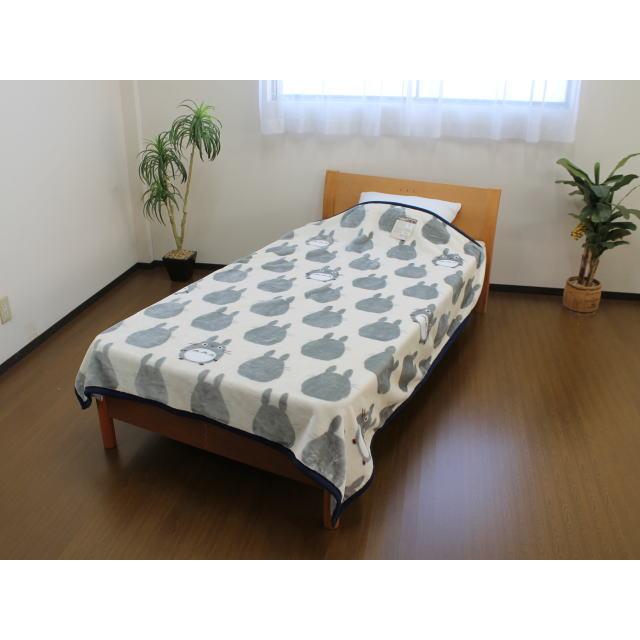 となりのトトロ 毛布 シングル140×200cm トトロシルエット 洗える 寝具