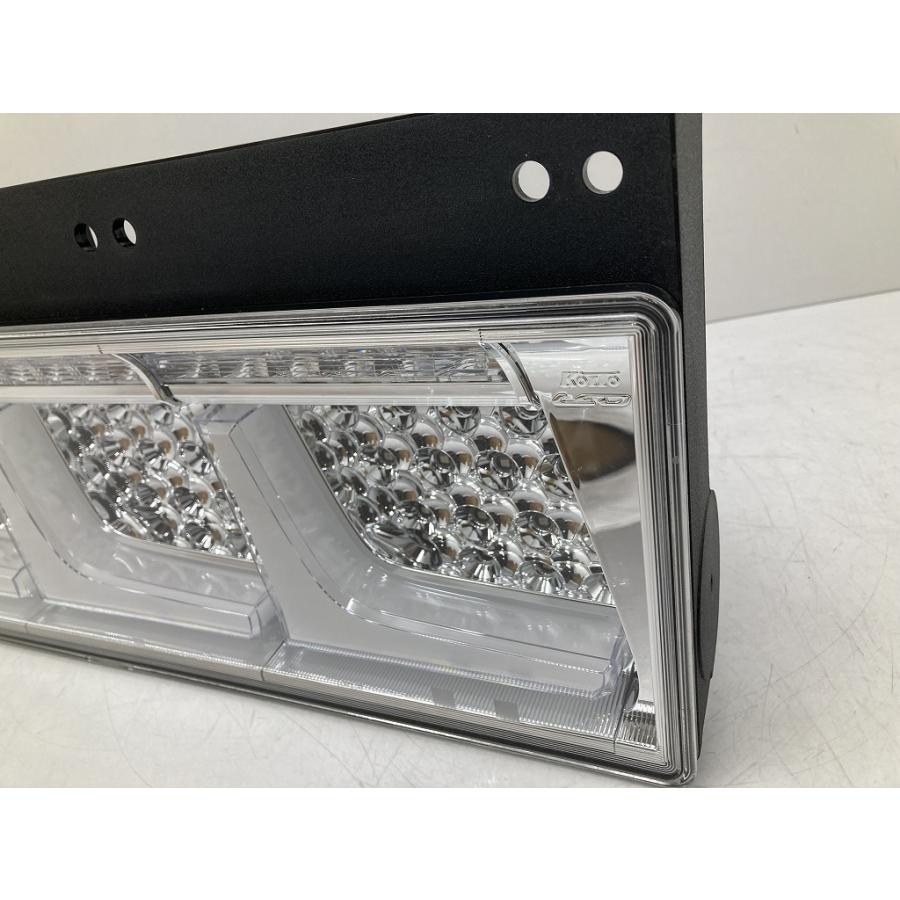 新車外し 小糸製作所 トラック用 オールLEDリアコンビネーションランプ