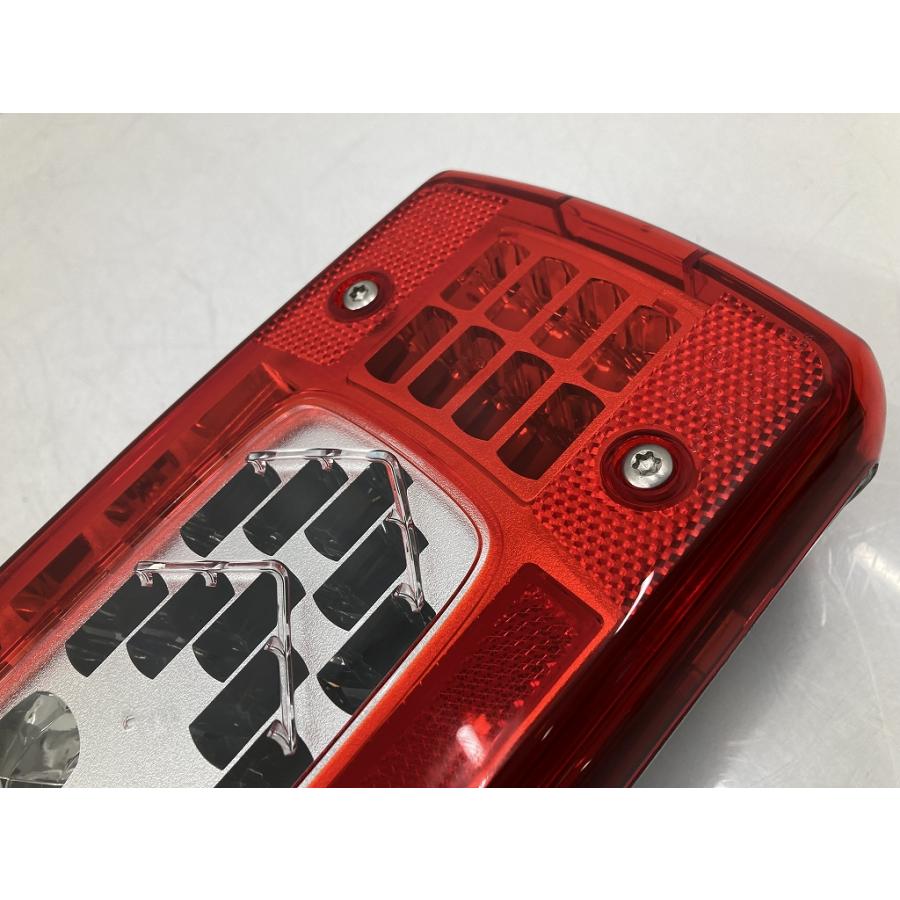 良品 点灯OK UDトラックス クオン 純正 LED テールランプ 左右セット