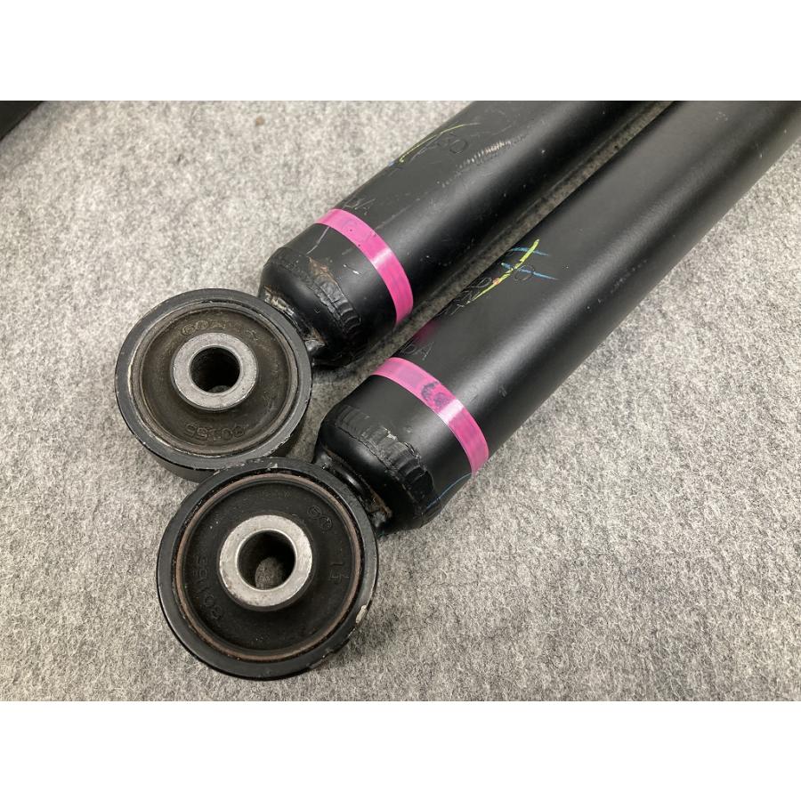 新車外し トヨタ S413U タウンエーストラック 4WD 純正 リア ショック