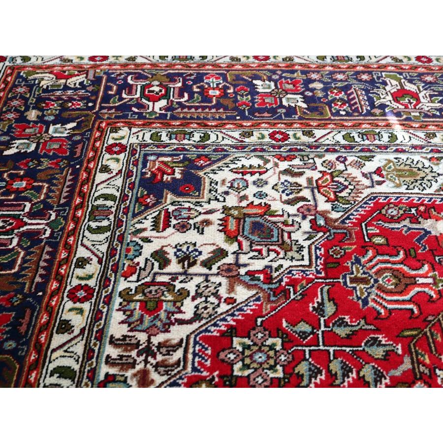 ペルシャ絨毯 タブリーズ産 284x199cm メダリオンと小花