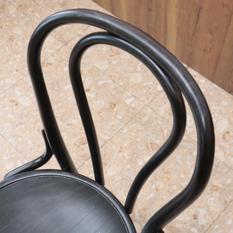 IDEC社製アンティークベントウッドチェア2脚 IDEC社製アンティーク