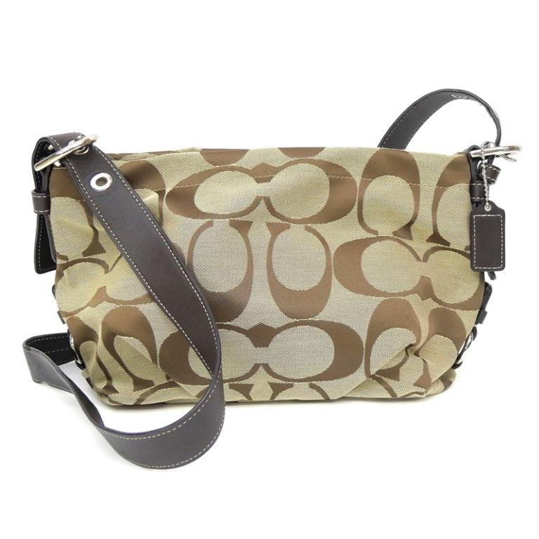 COACH（コーチ） シグネチャー柄 ショルダーバッグ アウトレット