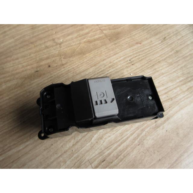 N-BOX N−BOX ＋ DBA-JF1 パワーウインドウスイッチ : 株式会社