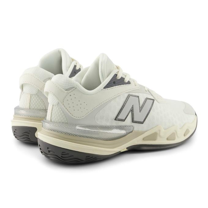 New Balance（ニューバランス） バスケットシューズ メンズ FuelCell