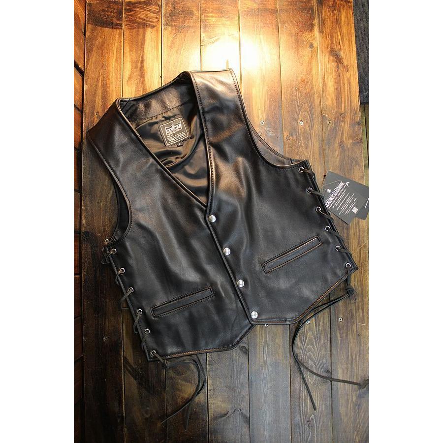 カドヤ（KADOYA） 【BUTTON DOWN VEST】 ボタンダウンベスト レザー