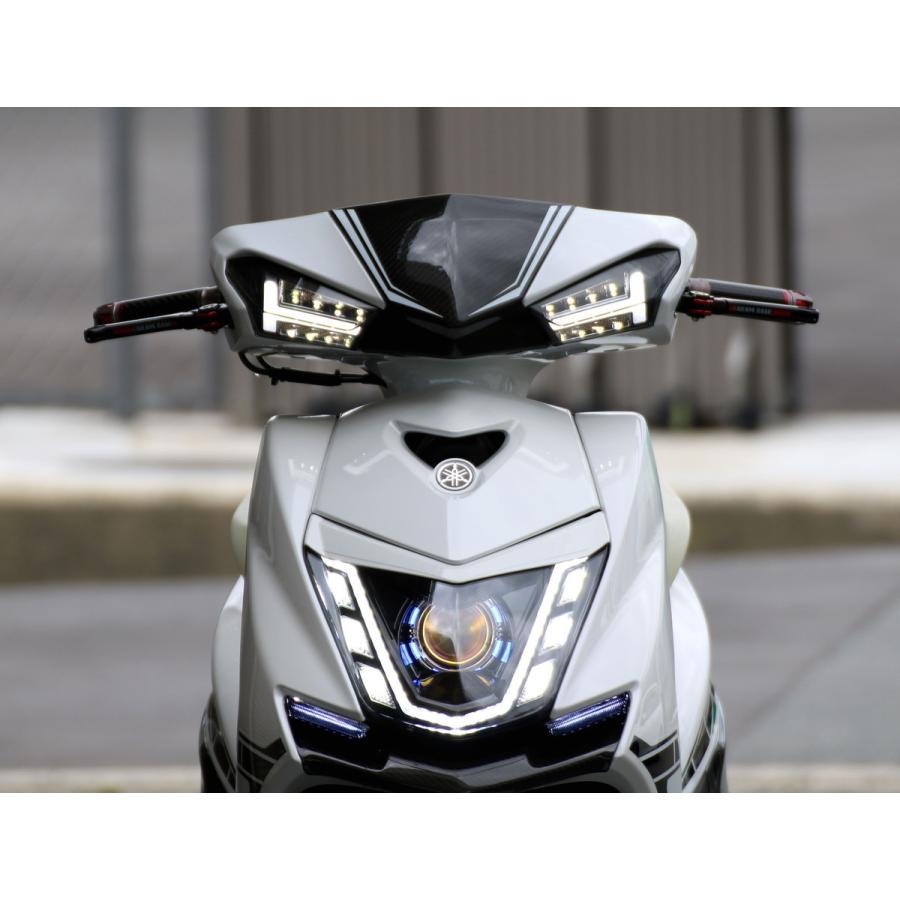 流れるLEDウインカー+LEDデイライト!! シグナスX4型 ［SEA5J/SE732］D4