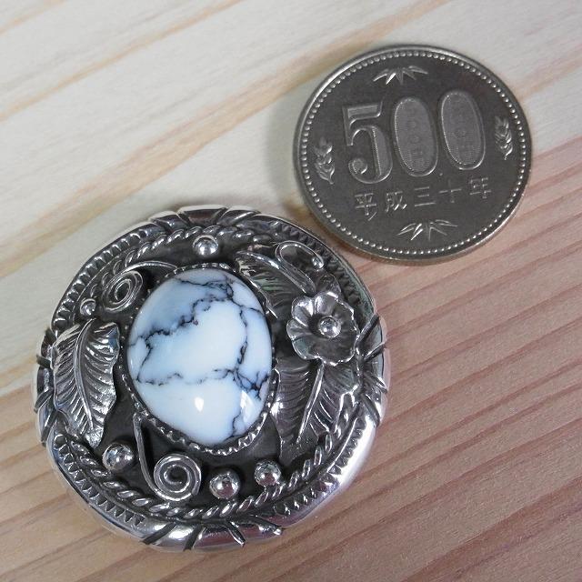 1点もの】ネイティブフラワー 天然石ホワイトターコイズ コンチョ